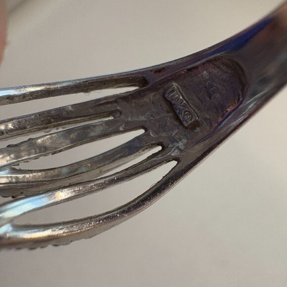 White gold ring 10K with diamonds. - Picture 3 of 3